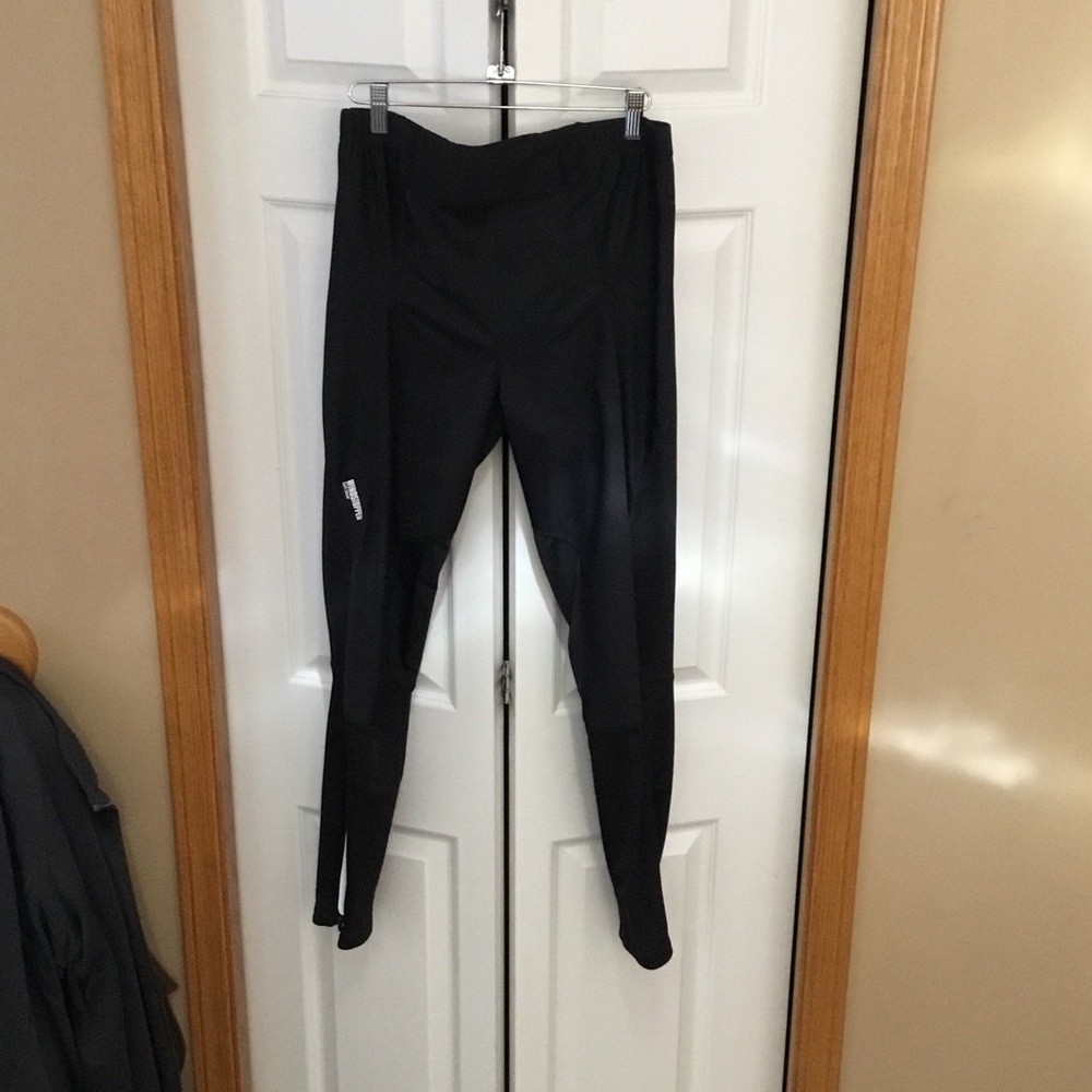 Lady’s Windstopper bike pants.